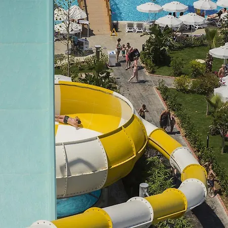 Dream World Aqua 5* Side