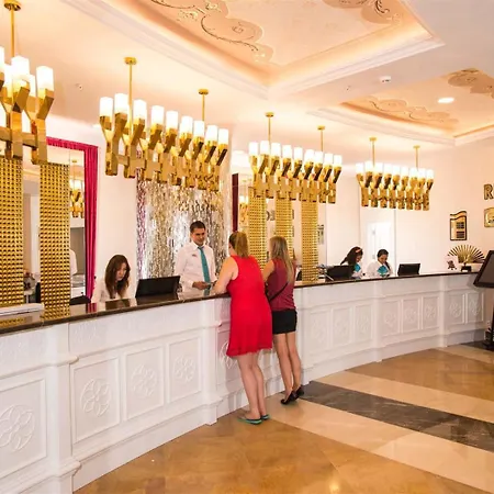 Dream World Aqua Hotell