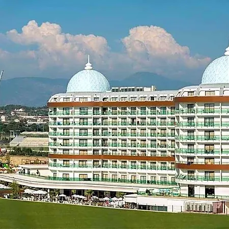 Dream World Aqua Otel Side