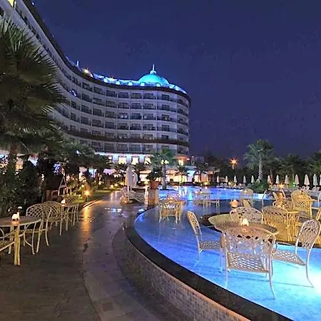 Dream World Aqua Otel 5*