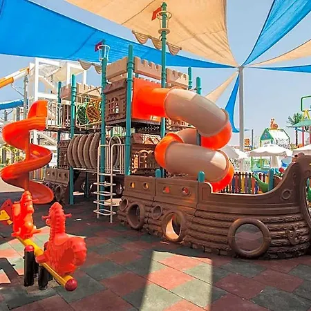 Dream World Aqua Otel