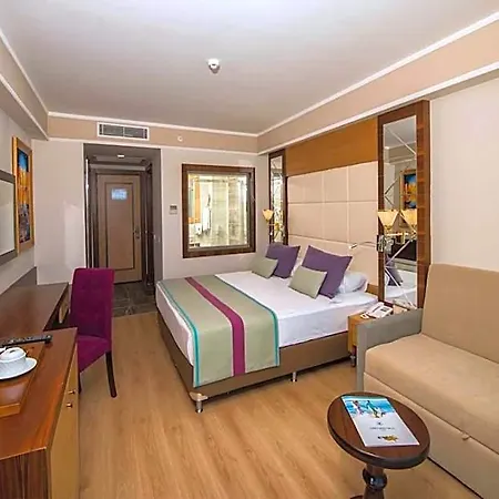 Otel Dream World Aqua 5*