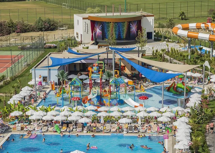 Dream World Aqua Hotel Side