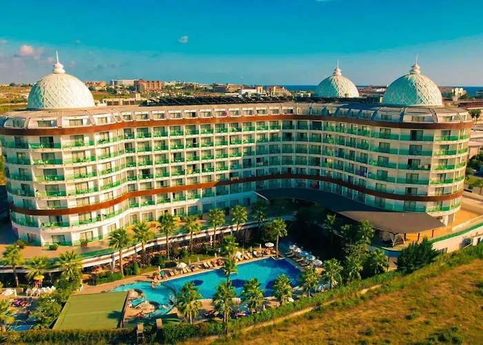 Dream World Aqua Otel 5*