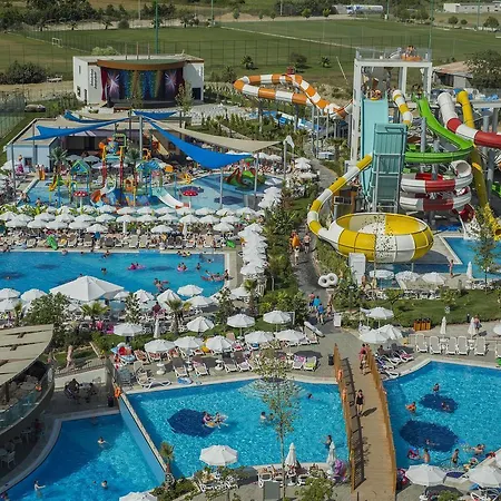 Dream World Aqua منتجع 5*