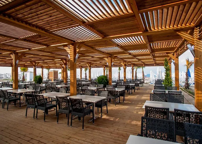 Dream World Aqua Hotell