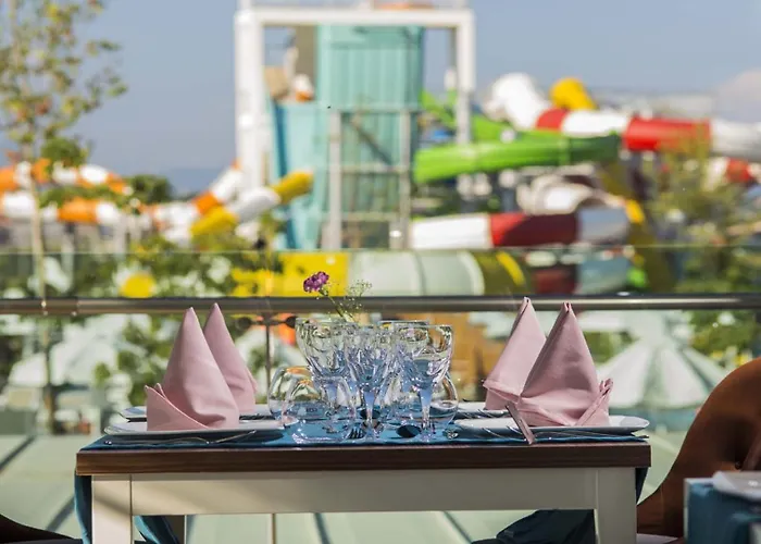 Hotell Dream World Aqua 5*