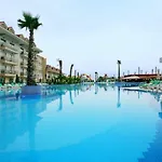 Dream World Aqua 5* Side